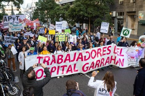 Los trabajadores del Garrahan pararon por un aumento salarial