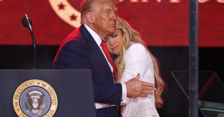 Trump en homenaje a Charlie Kirk: fue uno de "los más grandes patriotas" de Estados Unidos