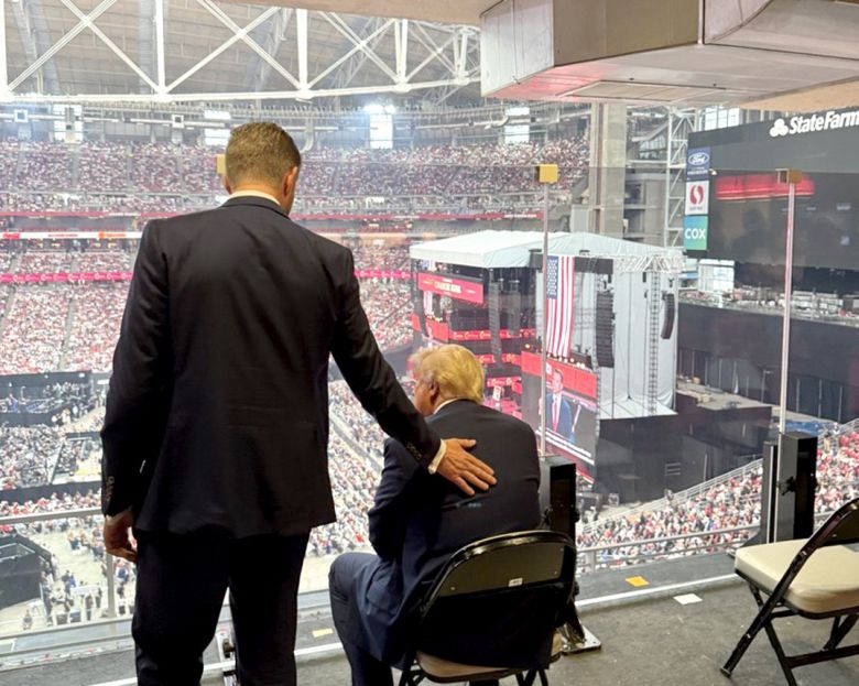 Trump en homenaje a Charlie Kirk: fue uno de "los más grandes patriotas" de Estados Unidos