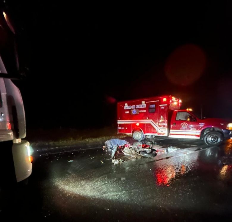 Motociclista pierde la vida al impactar contra un camión en Ruta 158
