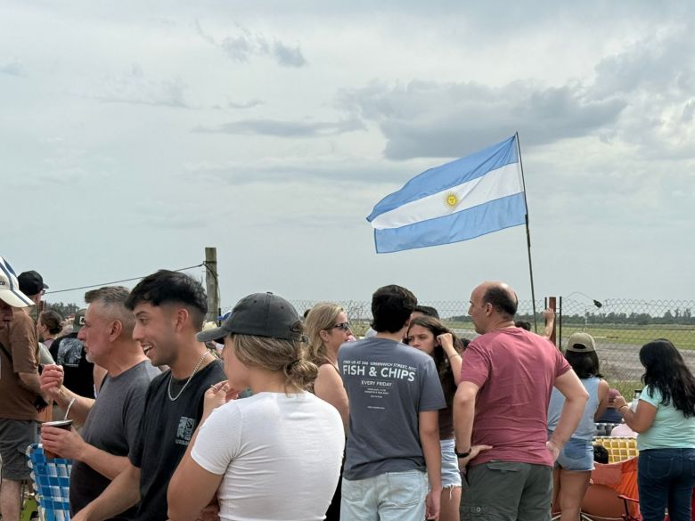 Todas las imágenes del acto oficial por los F-16