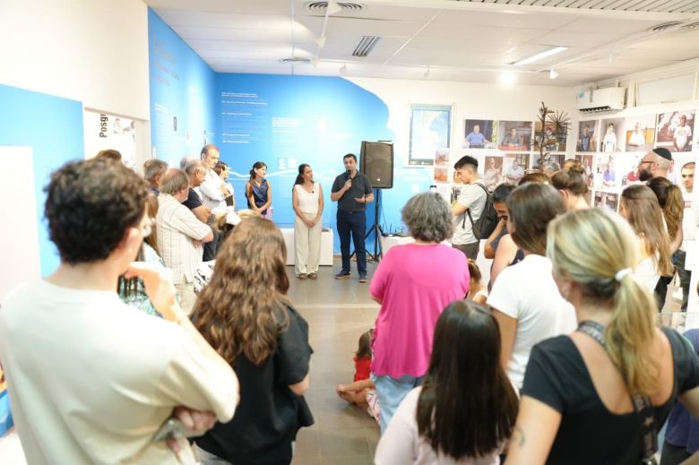 Museo Municipal Malvinas Argentinas: se inaugur&oacute; la muestra "Malvinas en los medios" 