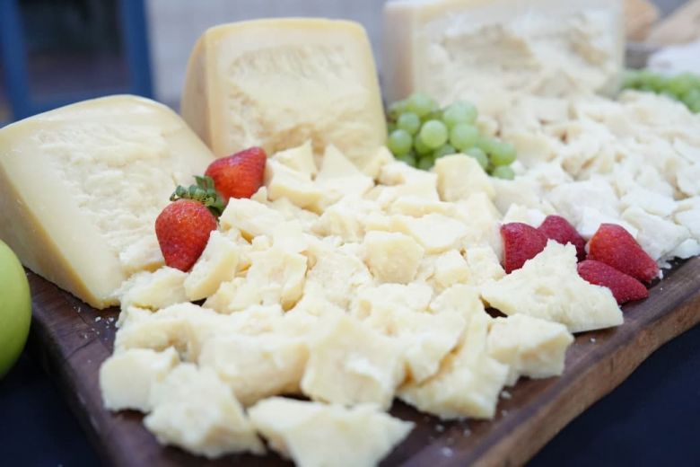 El Municipio acompa&ntilde;&oacute; el relanzamiento del queso local Yucat