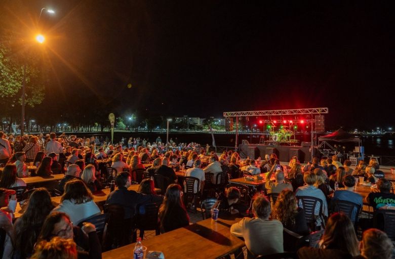 Villa Mar&iacute;a disfrut&oacute; de otro fin de semana de verano junto al lago