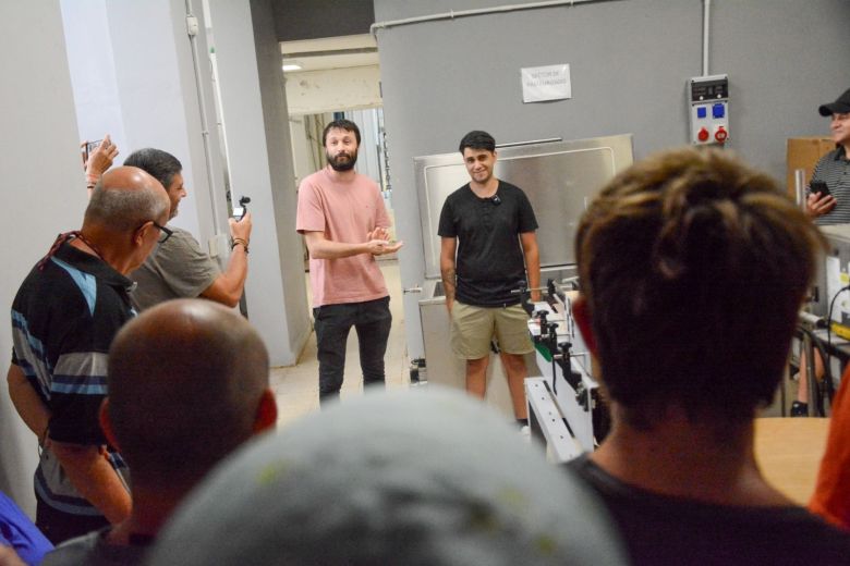 Comenz&oacute; el "Circuito Cervecero" con una visita a la empresa local Perrovago 