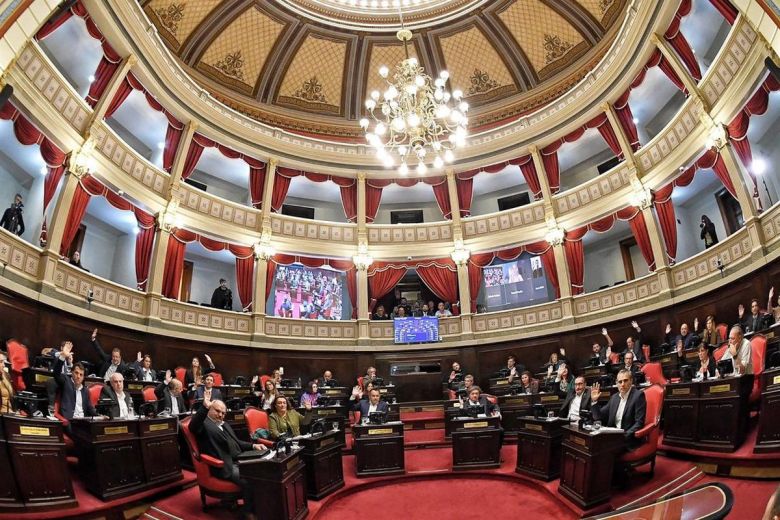 Los senadores pasar&aacute;n a cobrar m&aacute;s de 11 millones de pesos