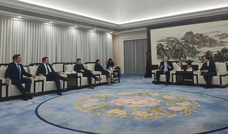 Accastello mantuvo una reuni&oacute;n de trabajo junto a una importante entidad internacional