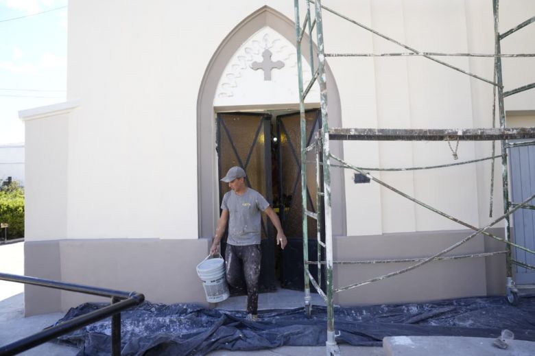 Realizan tareas integrales de mantenimiento en el cementerio "La Piedad"