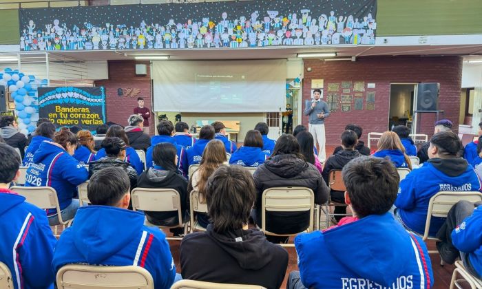 Dictan talleres de prevenci&oacute;n del ciberbullying en tres escuelas locales
